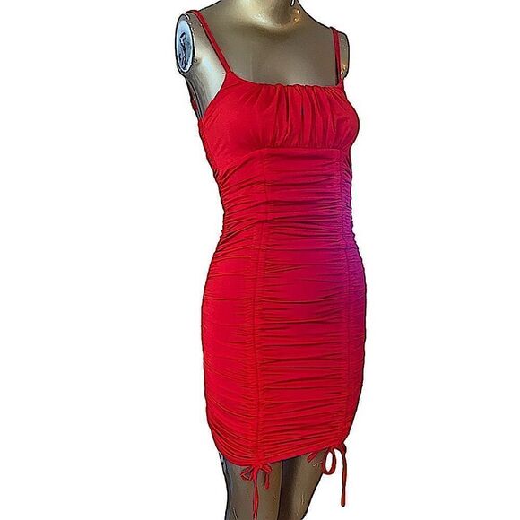 Red bodycon dress, adjustable straps, zip back, adj rouching, and gathering - Picture 1 of 10